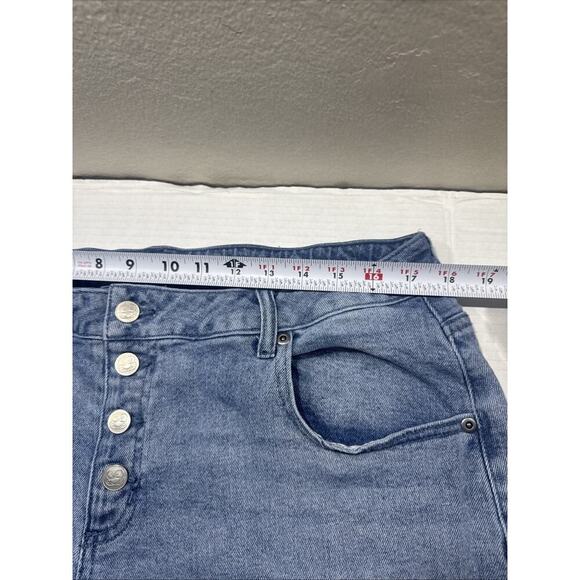 Keroppi By Sanrio Keroppi and Friends Denim Shorts Women's Size 16 - Picture 9 of 14